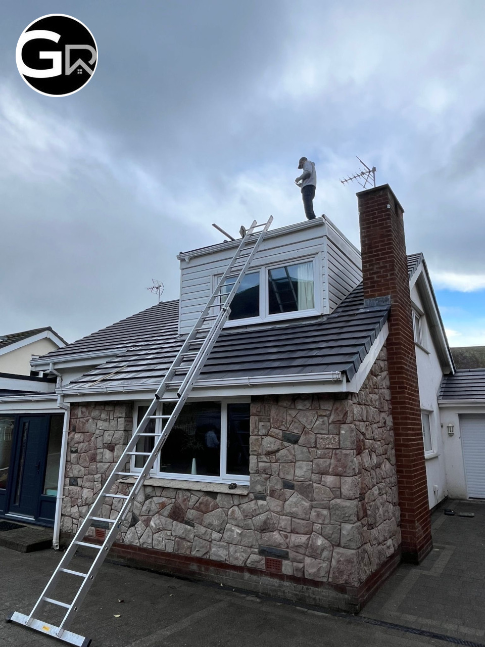 New tile roof to a bungalow in Gaerwen, Anglesey.